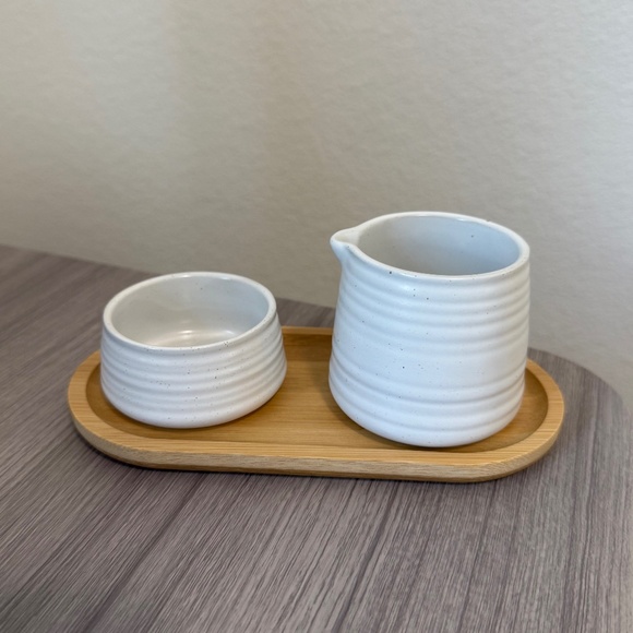 New Nespresso Serving Set White Ceramic - Picture 1 of 4